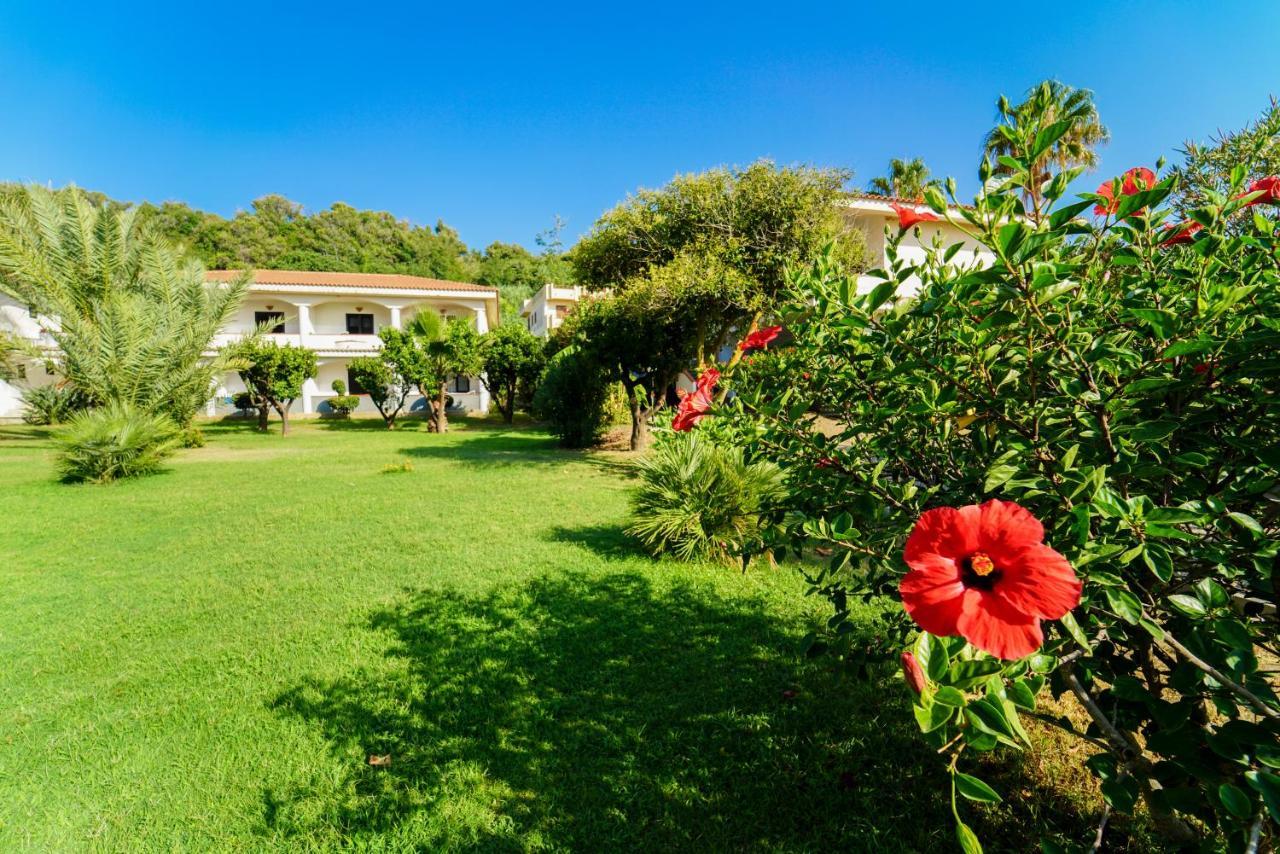 Villaggio Torre Ruffa Robinson Capo Vaticano Exterior foto