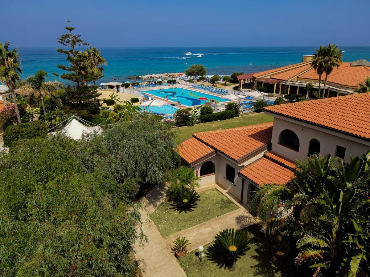 Villaggio Torre Ruffa Robinson Capo Vaticano Exterior foto