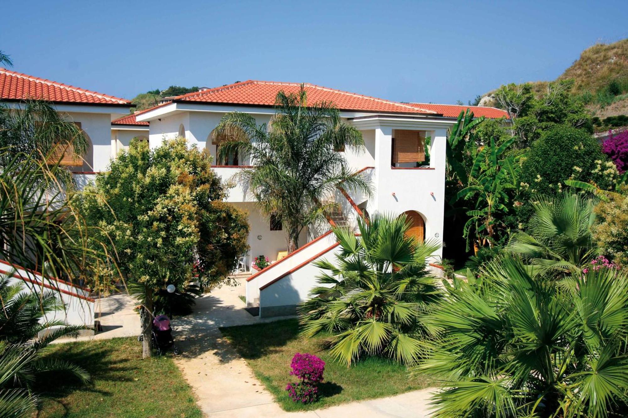 Villaggio Torre Ruffa Robinson Capo Vaticano Exterior foto