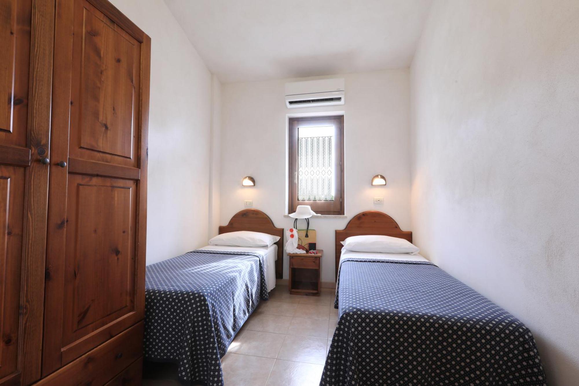 Villaggio Torre Ruffa Robinson Capo Vaticano Habitación foto